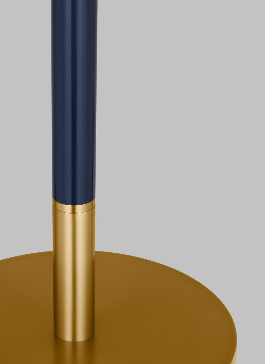 Lampe de table Monroe - Laiton brûlé et blanc by Visual Comfort Studio | Luminaires & cie