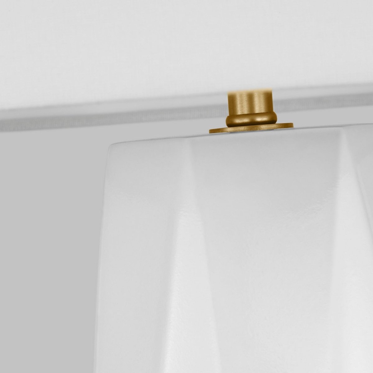 Lampe de table Moresby - Blanc brillant by Visual Comfort Studio | Luminaires & cie