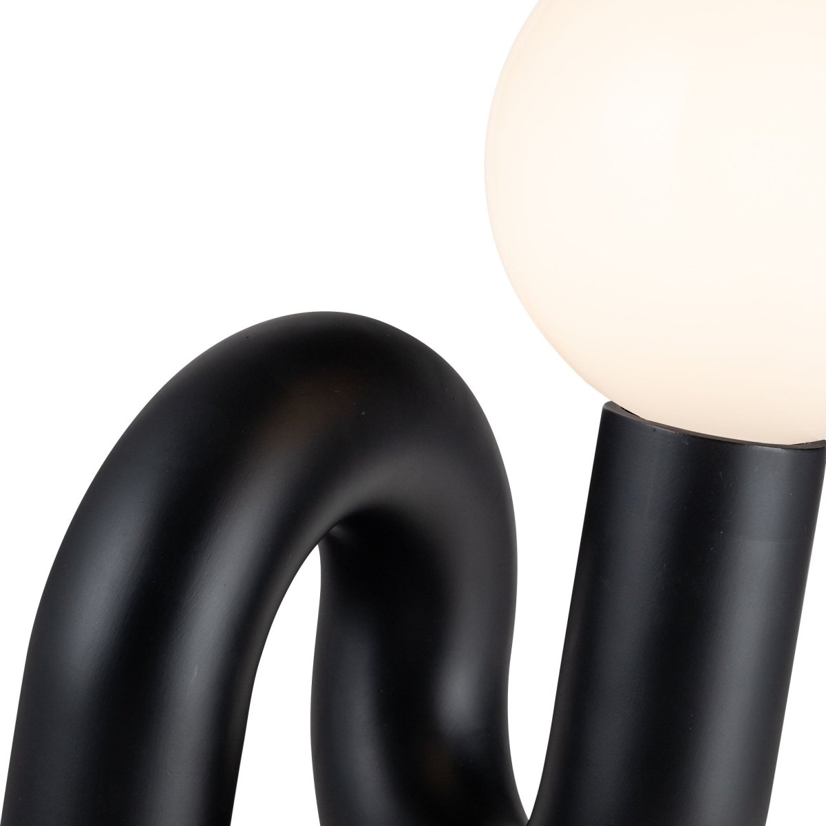 Lampe de table Sadie - Noir brillant by Alora Lighting | Luminaires & cie