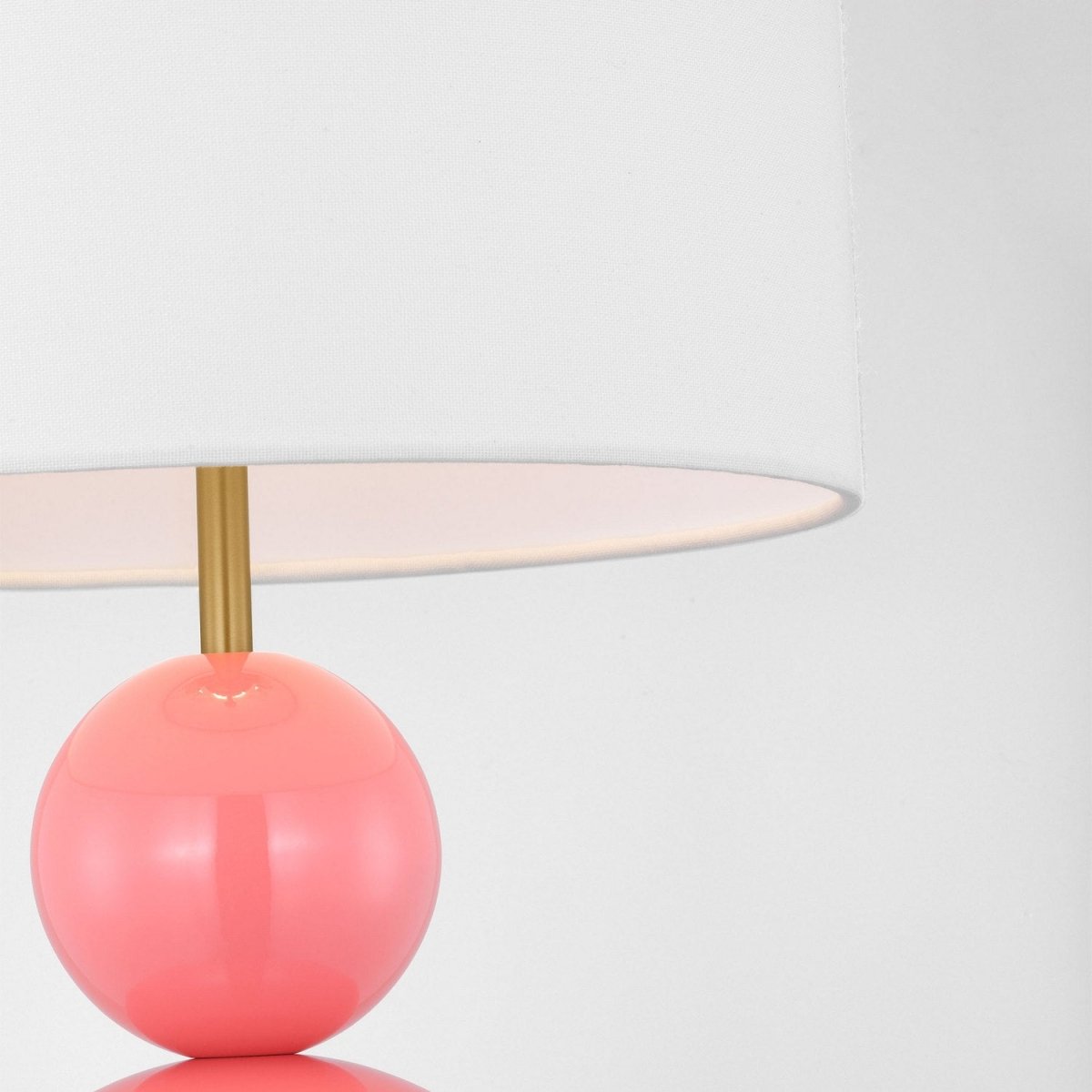 Lampe de table Suki - Bleu marine by Visual Comfort Studio | Luminaires & cie