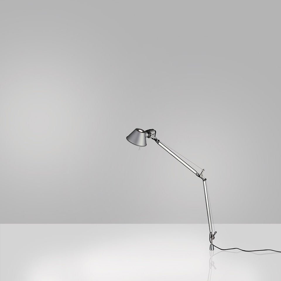 Lampe de table Tolomeo - Mini / intégré Aluminium 1 x A - 15 / 100W Max / Medium E26 by Artemide | Luminaires & cie