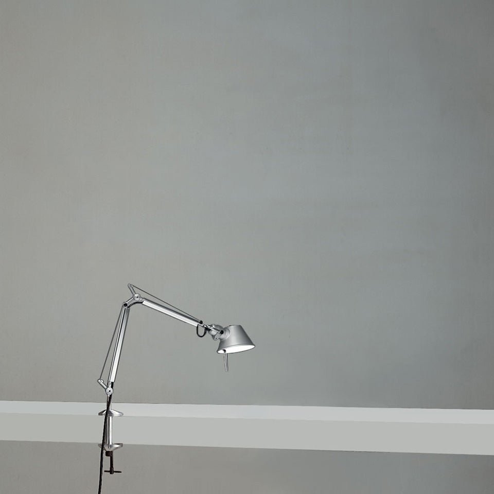 Lampe de table Tolomeo - Micro / avec Pince Aluminium DEL / 8W / 3000°K / Dimmable sur câble by Artemide | Luminaires & cie