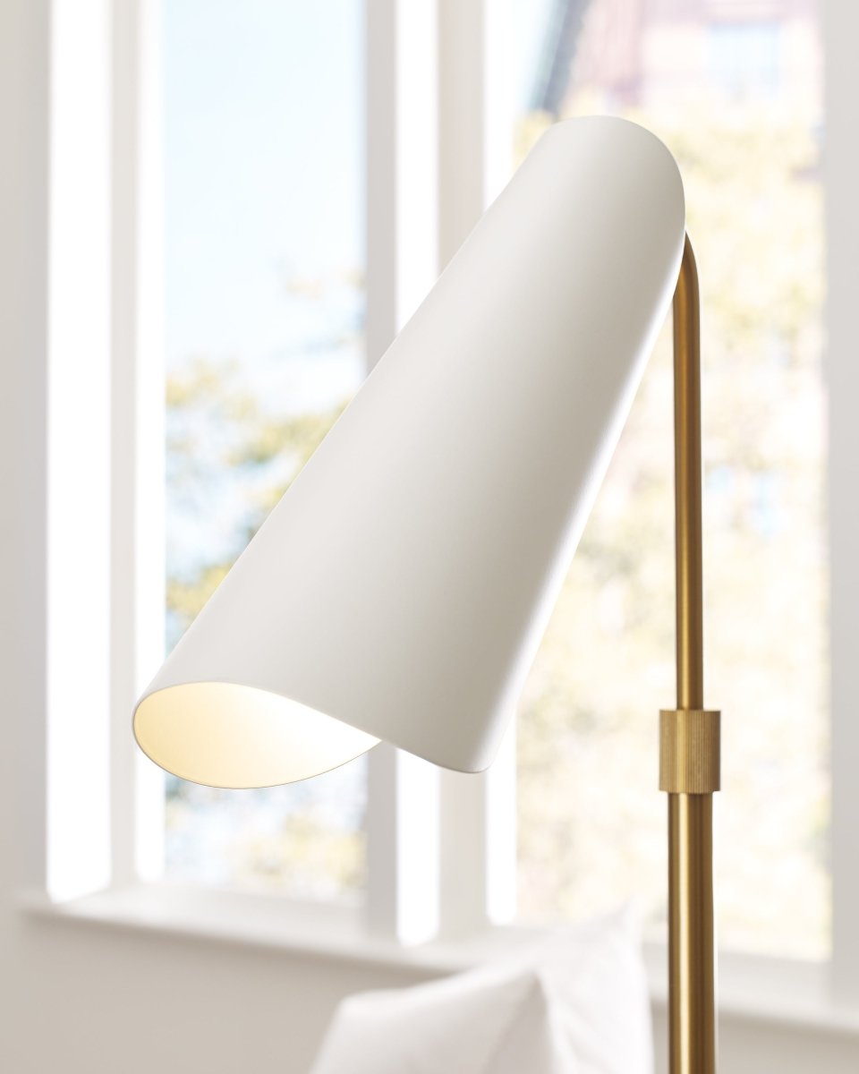 Lampe de table Tresa - Matte blanc et laiton brûlé 15" by Visual Comfort Studio | Luminaires & cie