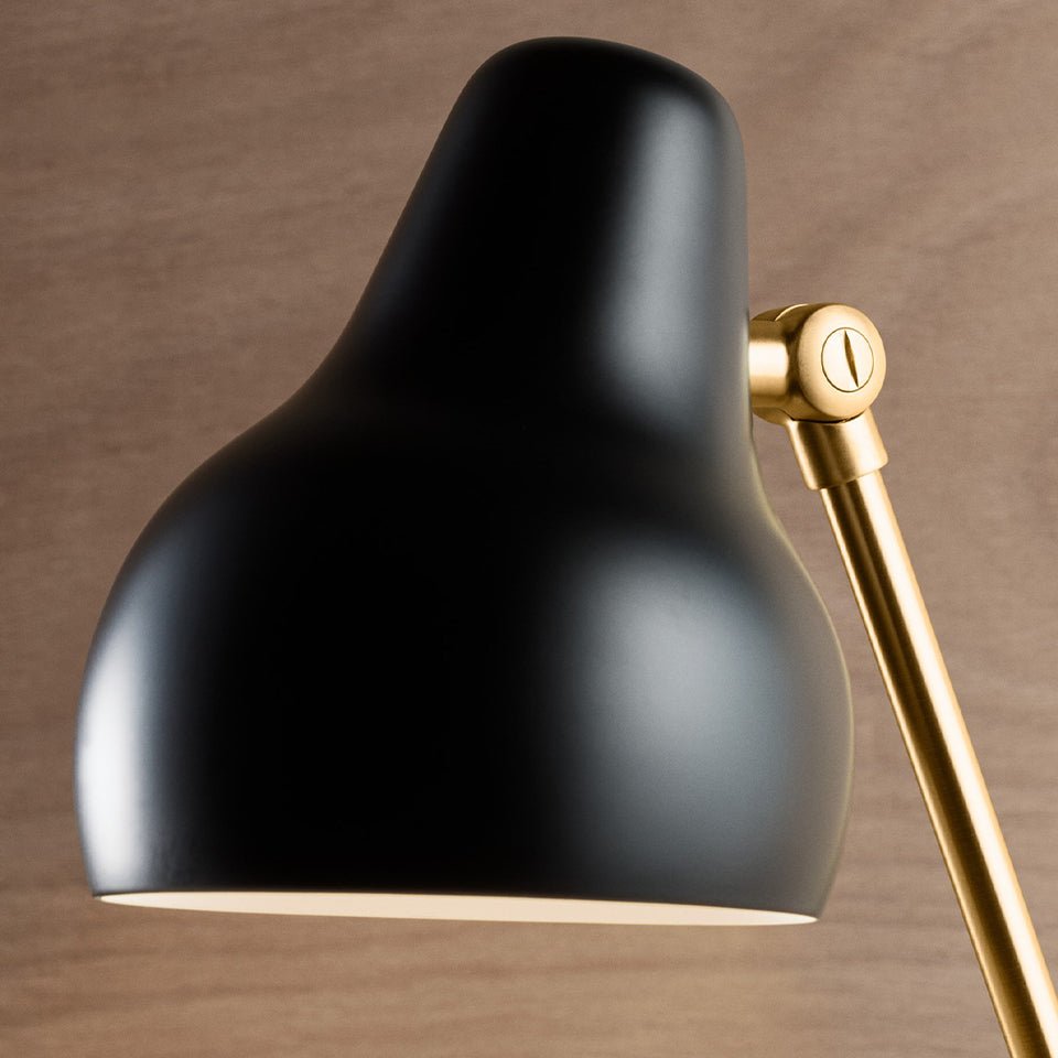 Lampe de table VL 38 - Noir by Louis Poulsen | Luminaires & cie