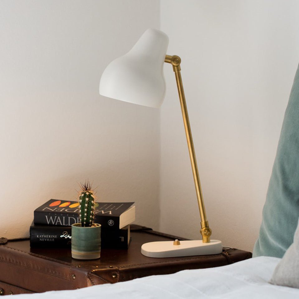 Lampe de table VL 38 - Noir by Louis Poulsen | Luminaires & cie