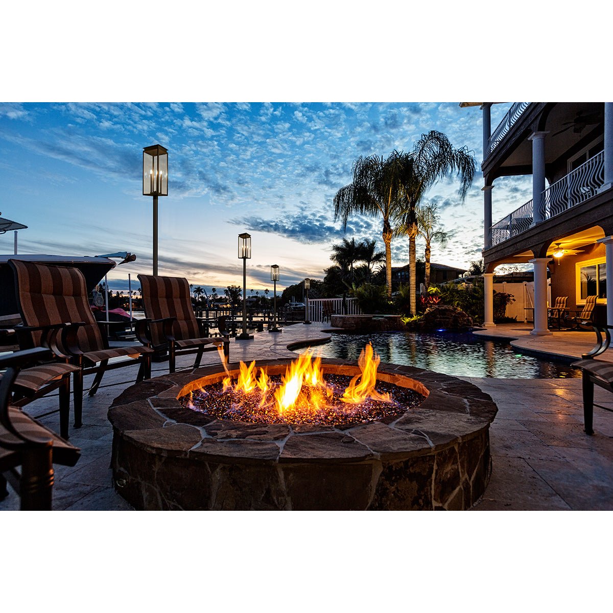 Lampe extérieure sur poteau Nova XL