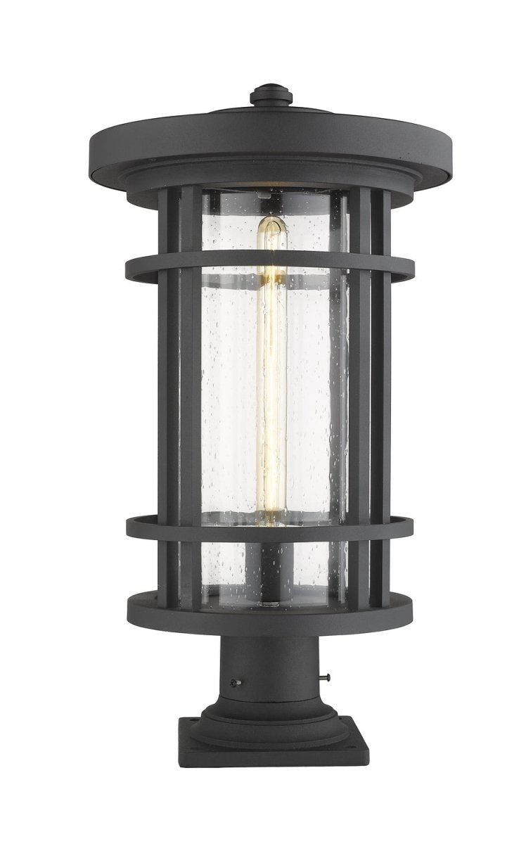 Lanterne extérieure sur socle Jordan - Carré Noir 12" by Z-Lite | Luminaires & cie