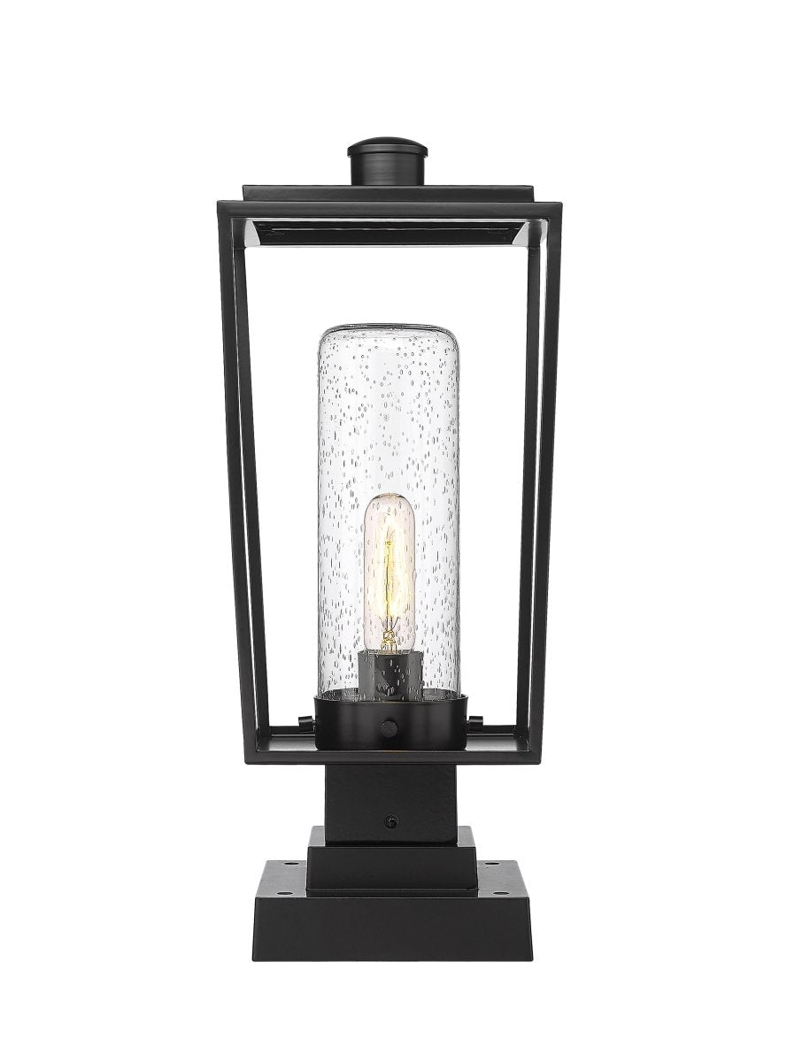 Lanterne extérieure sur socle Sheridan - Carré décoratif 8" Opale blanc by Z-Lite | Luminaires & cie