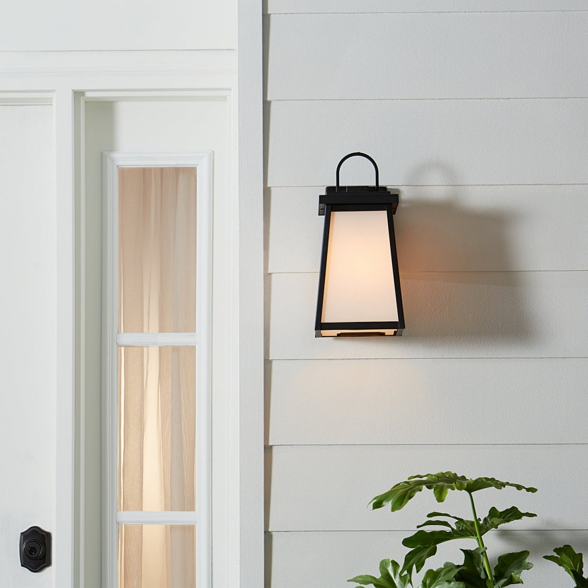 Lanterne murale extérieure Founders - Bronze antique 8 1/2" by Visual Comfort Studio | Luminaires & cie