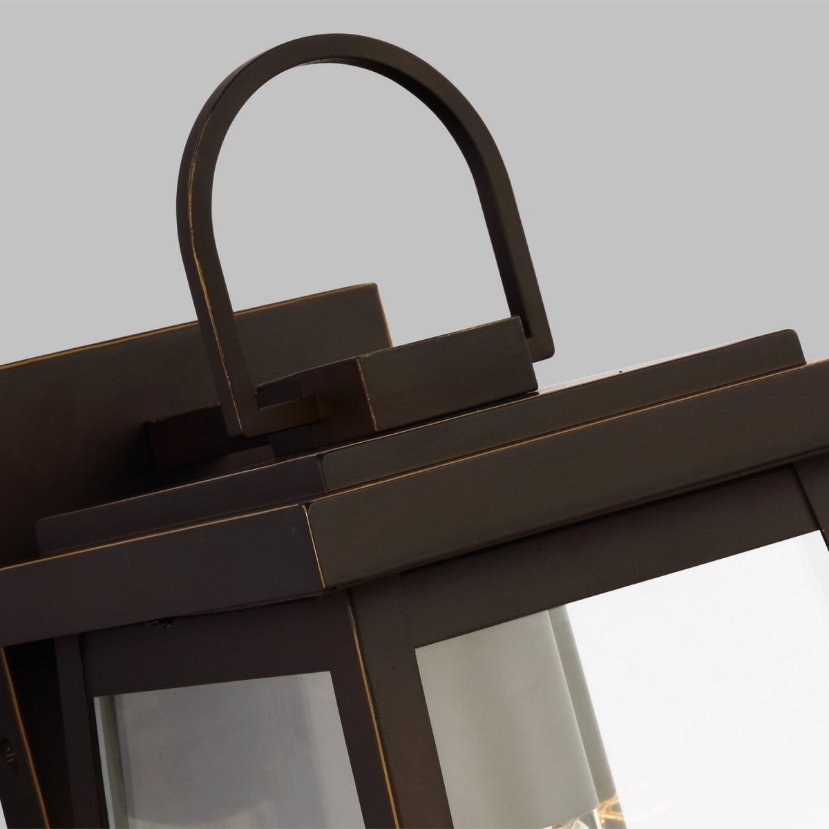 Lanterne murale extérieure Founders - Bronze antique 8 1/2" by Visual Comfort Studio | Luminaires & cie