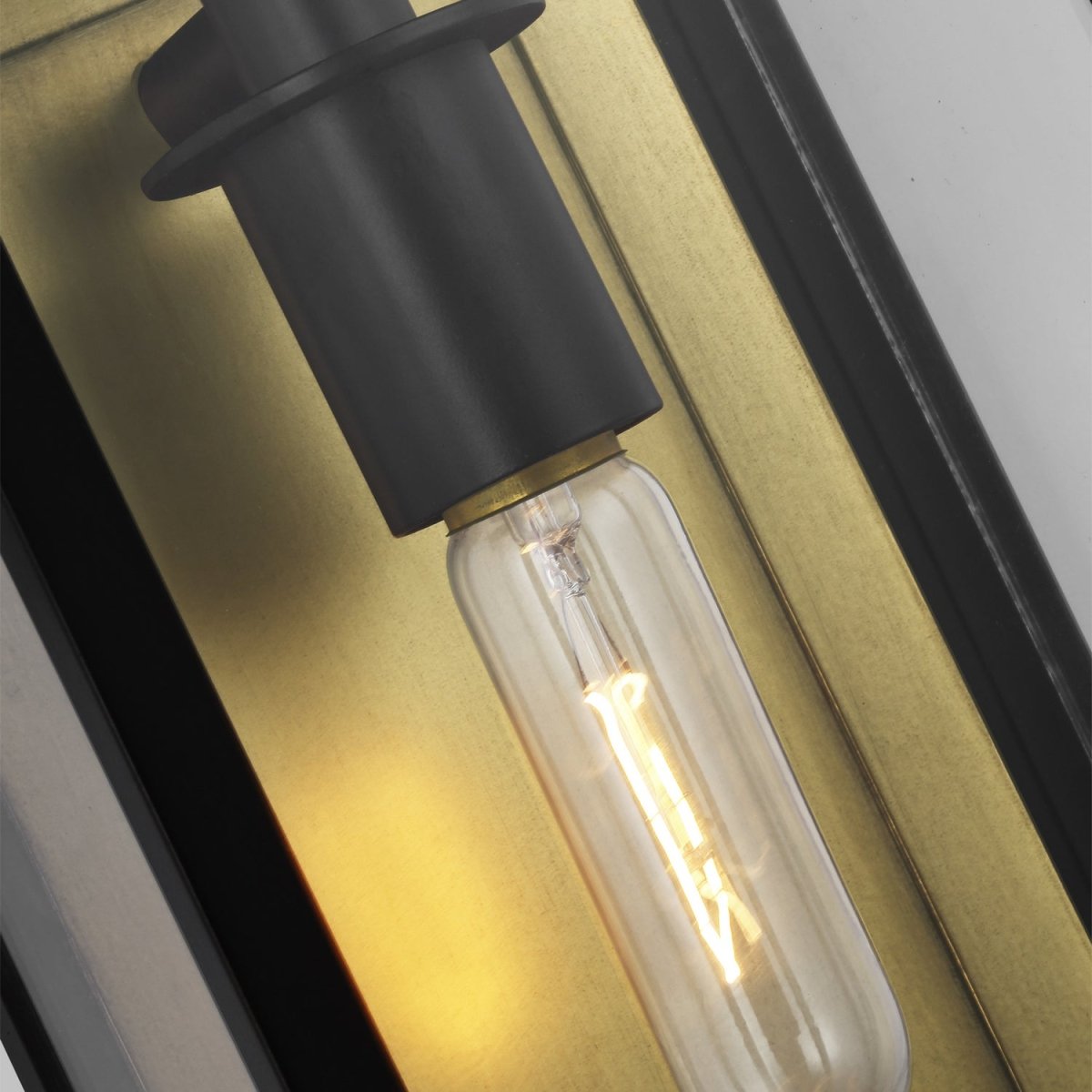 Lanterne murale extérieure Freeport - 10" by Visual Comfort Studio | Luminaires & cie