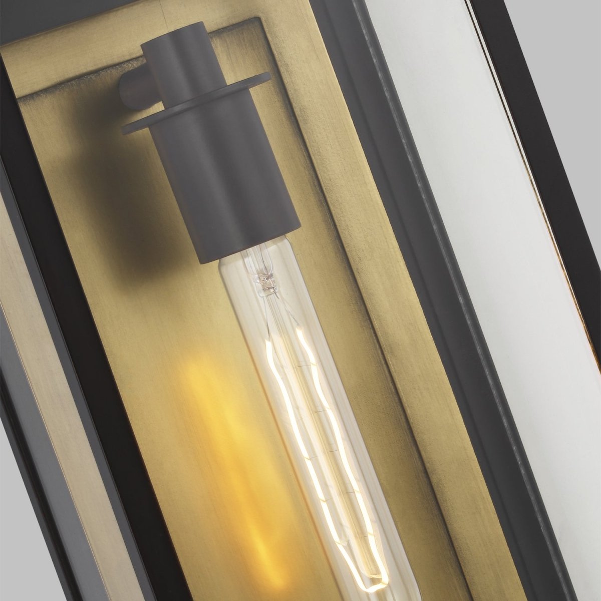 Lanterne murale extérieure Freeport - 10" by Visual Comfort Studio | Luminaires & cie
