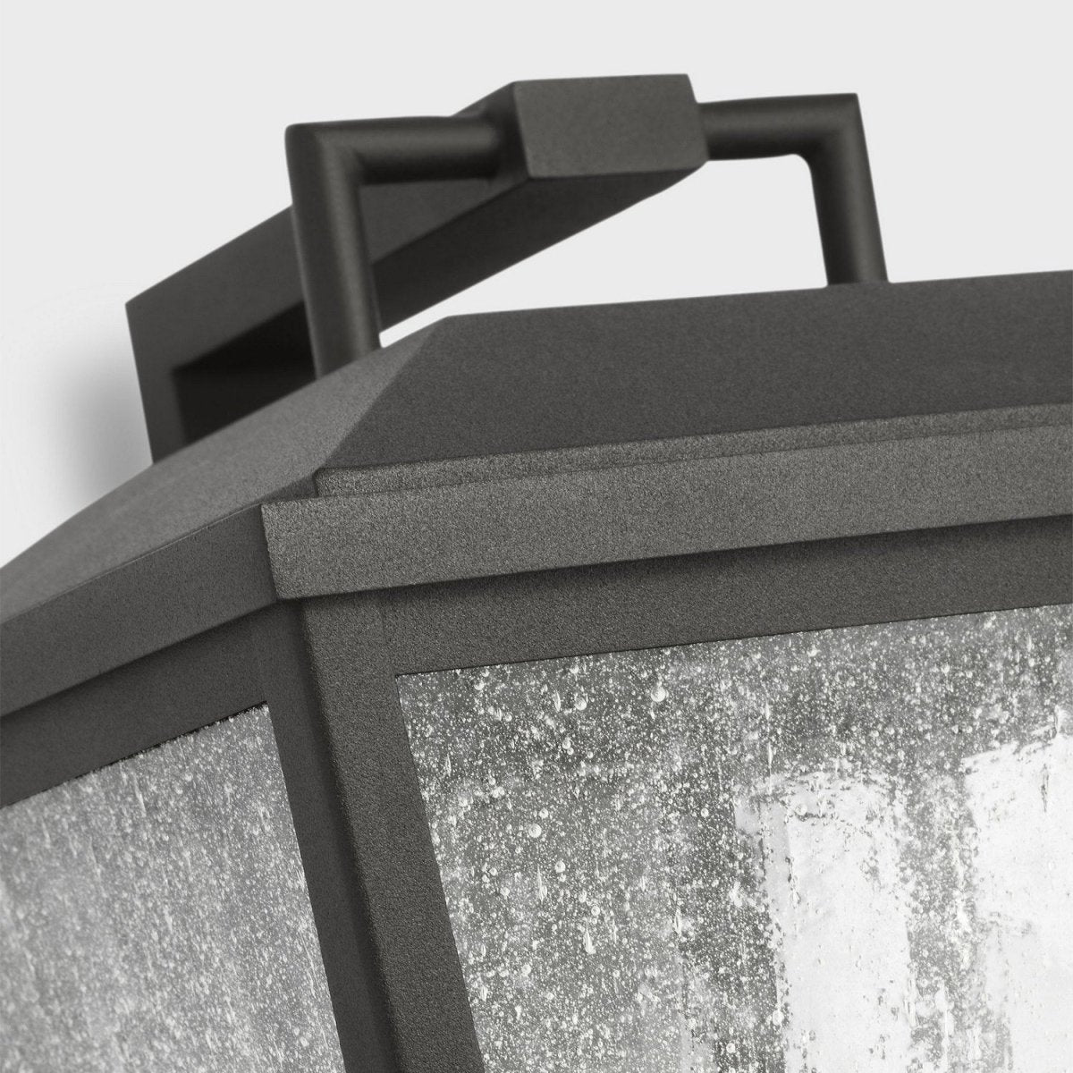 Lanterne murale extérieure Kennewick - Noir texturé 10 3/4" by Visual Comfort Studio | Luminaires & cie