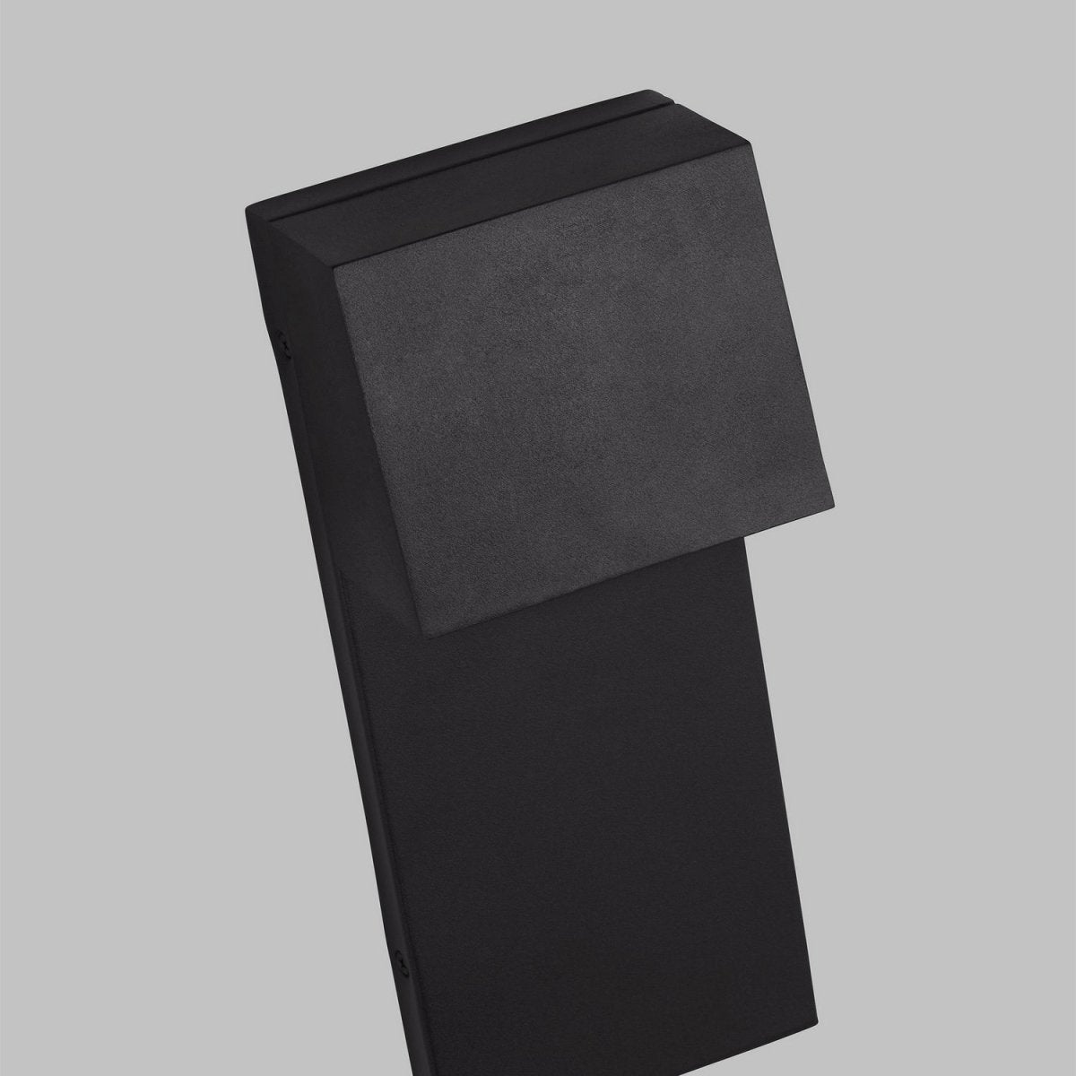 Lanterne murale extérieure Rocha - Bronze antique 10" by Visual Comfort Studio | Luminaires & cie