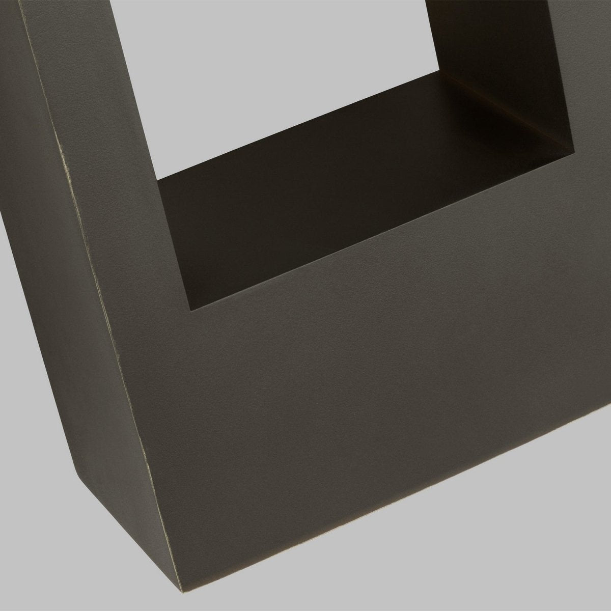Lanterne murale extérieure Testa - Bronze antique 24" by Visual Comfort Studio | Luminaires & cie