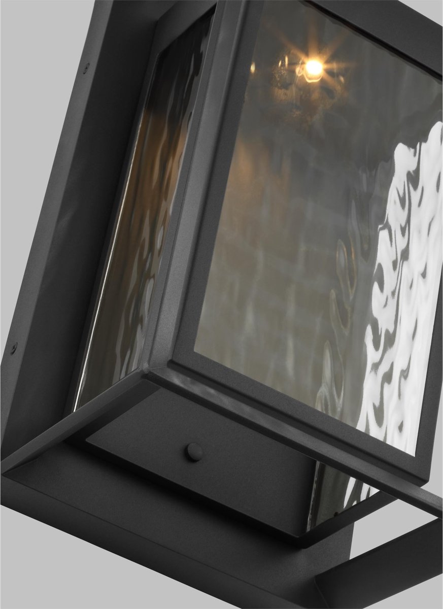 Lanterne murale extérieure Urbandale - Textured Black 28 by Visual Comfort Studio | Luminaires & cie