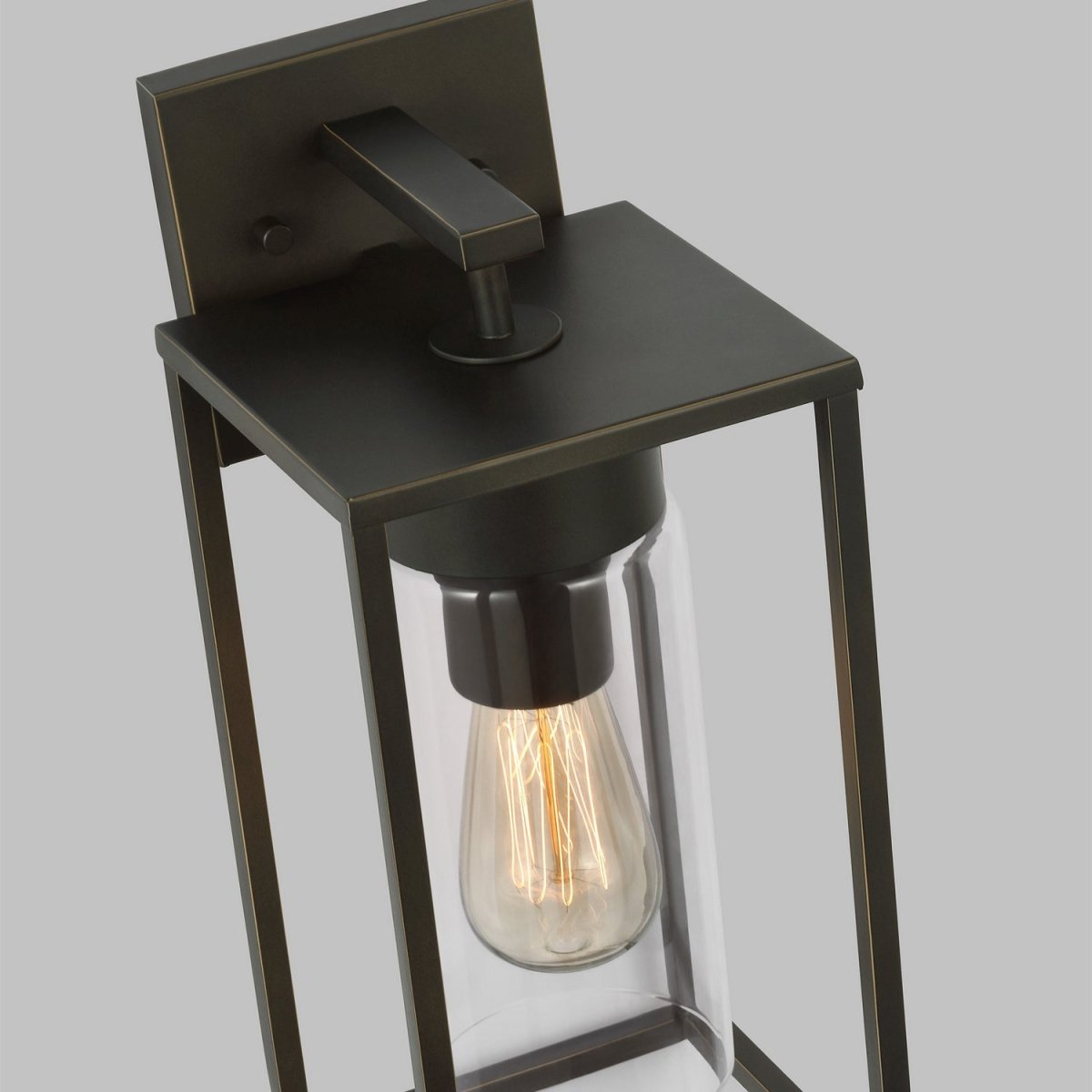 Lanterne murale extérieure Vado - Antique Bronze 23 by Visual Comfort Studio | Luminaires & cie
