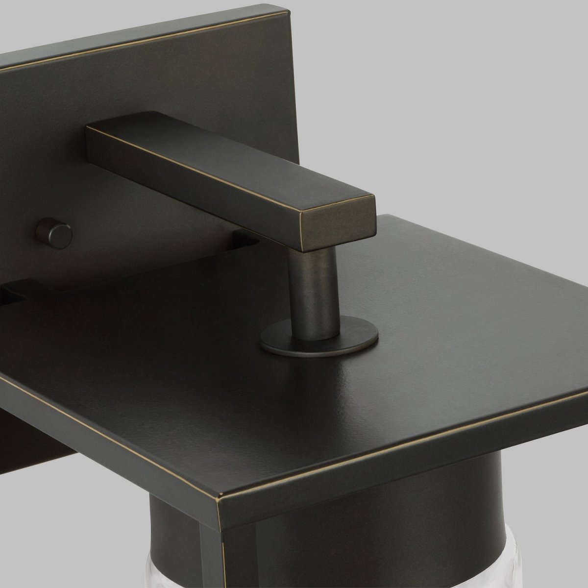 Lanterne murale extérieure Vado - Antique Bronze 23 by Visual Comfort Studio | Luminaires & cie