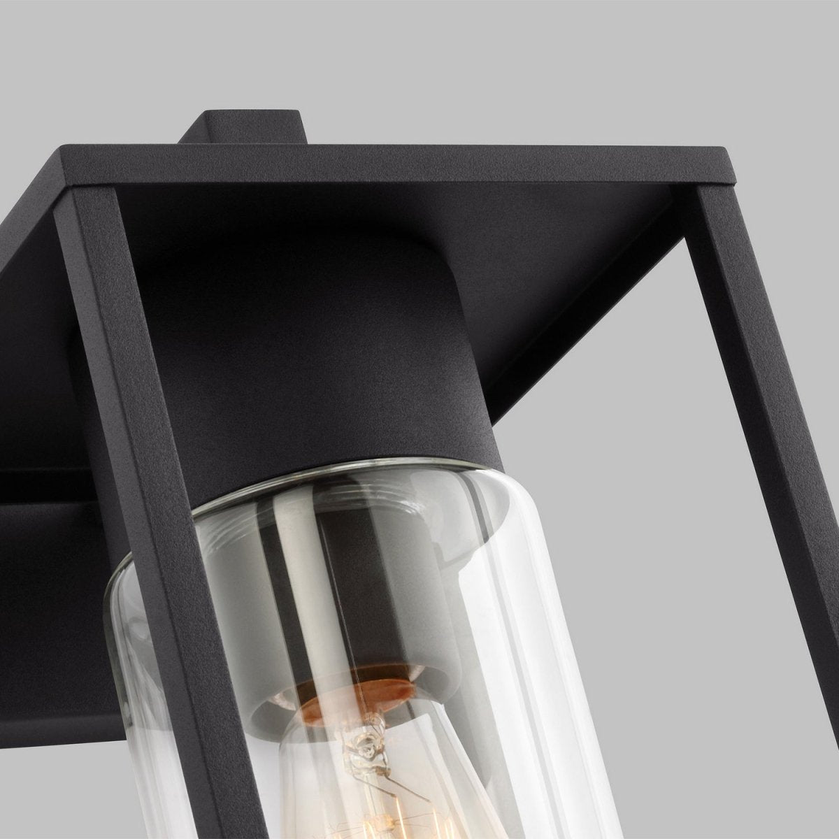 Lanterne murale extérieure Vado - Antique Bronze 23 by Visual Comfort Studio | Luminaires & cie