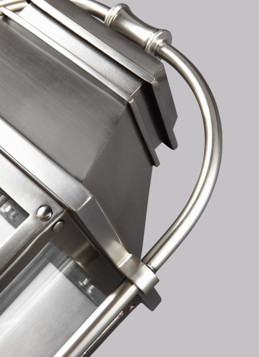 Lanterne murale extérieure Wellsworth - Acier brossé peint 8 1/2" by Visual Comfort Studio | Luminaires & cie