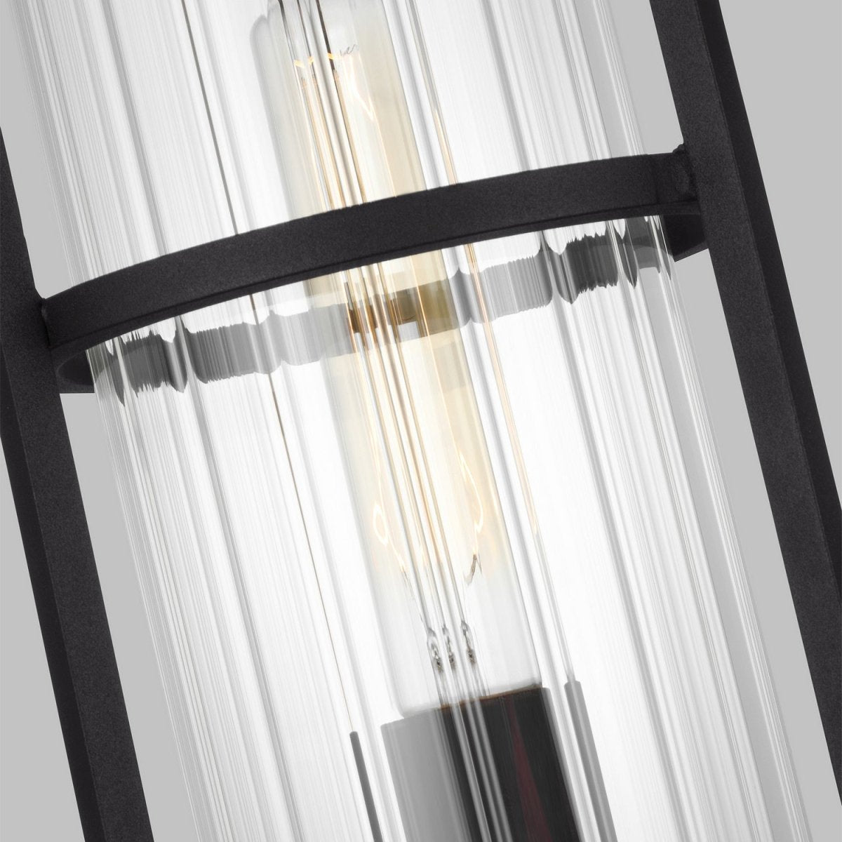 Lanterne sur poteau Alcona - Bronze antique by Visual Comfort Studio | Luminaires & cie