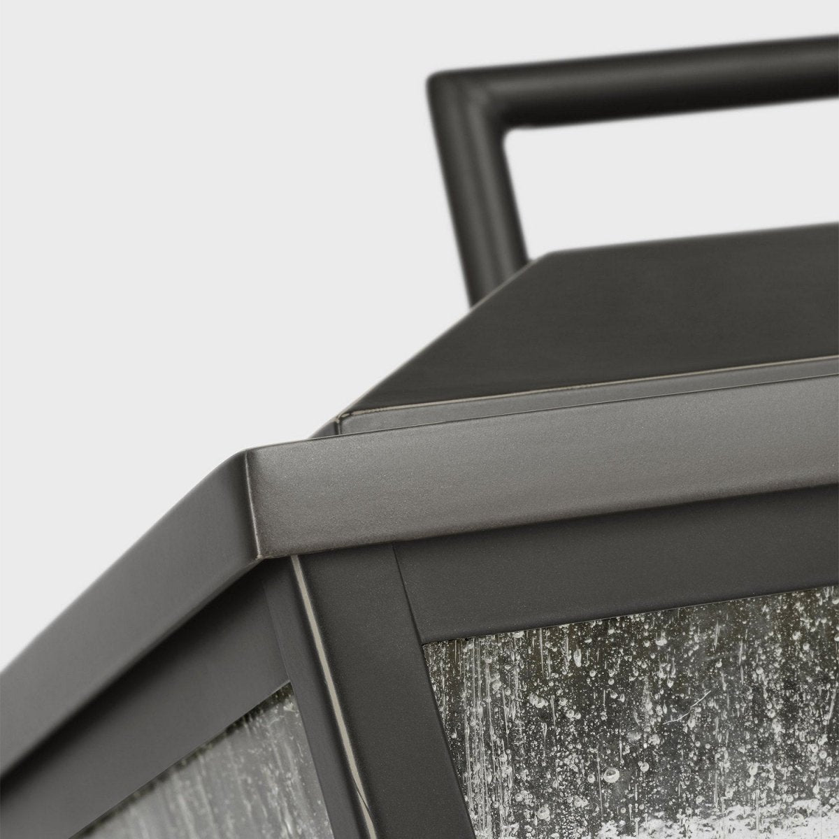 Lanterne sur poteau Kennewick - Noir texturé by Visual Comfort Studio | Luminaires & cie