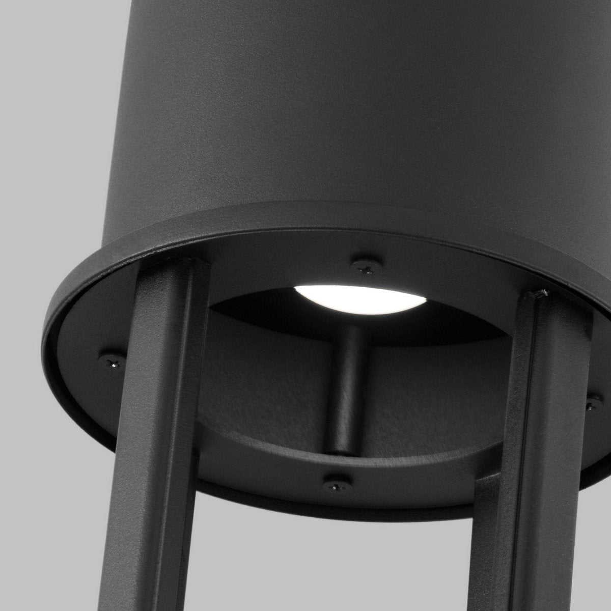 Lanterne sur poteau Union - Bronze antique by Visual Comfort Studio | Luminaires & cie