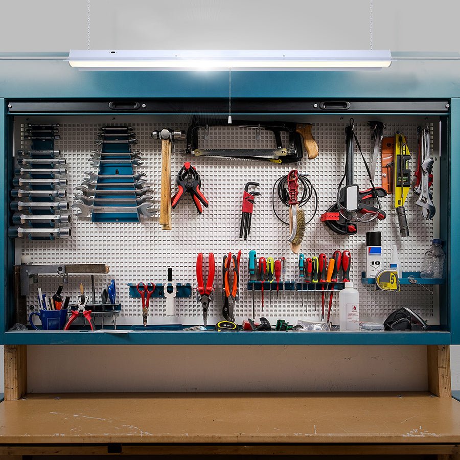 Lumière de service Worx Shop - by Canarm | Luminaires & cie