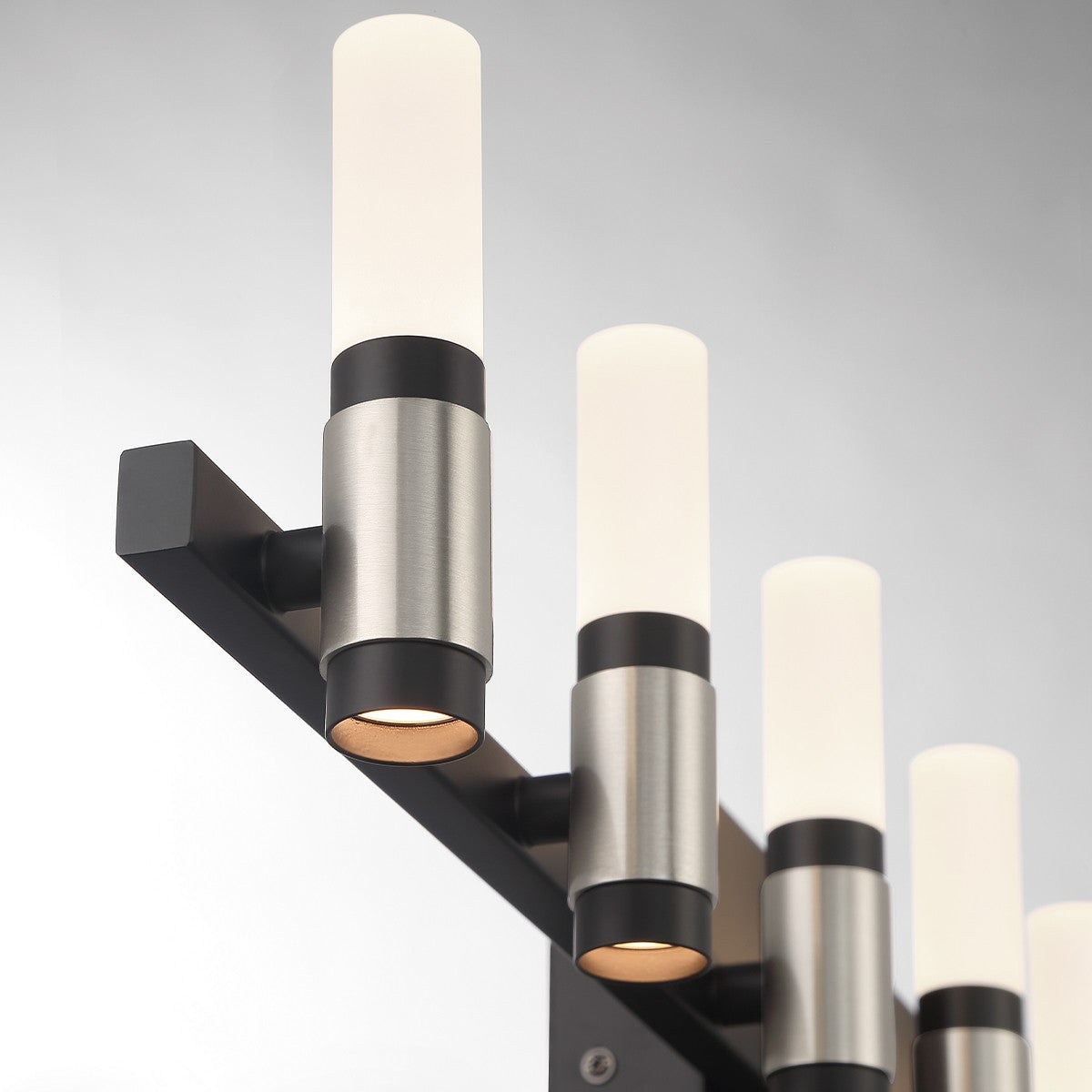Luminaire de vanité Albany Argent-Noir Mix, 32 1/4" – vue 3