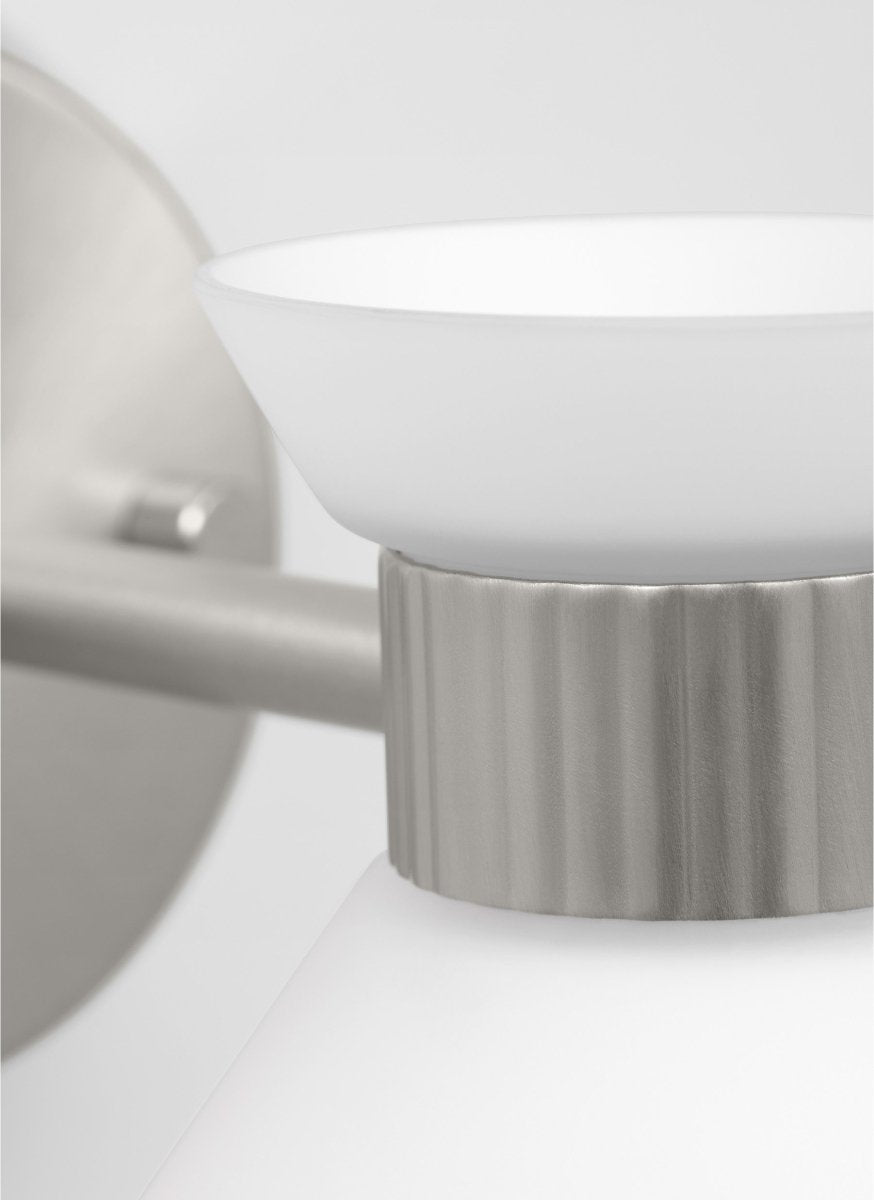 Luminaire de vanité Belcarra - Acier brossé 7 1/2" by Visual Comfort Studio | Luminaires & cie