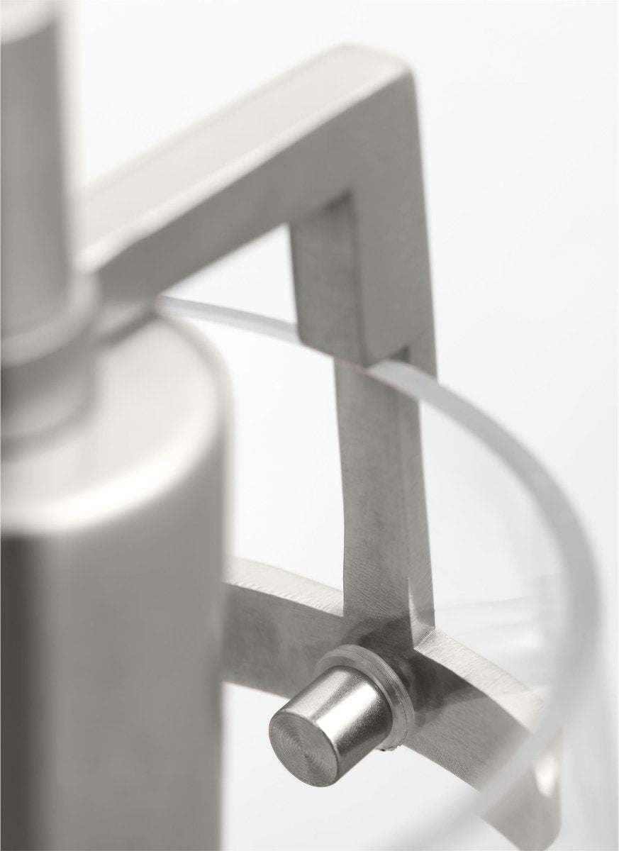 Luminaire de vanité Crofton - Acier brossé 5 1/4" by Visual Comfort Studio | Luminaires & cie