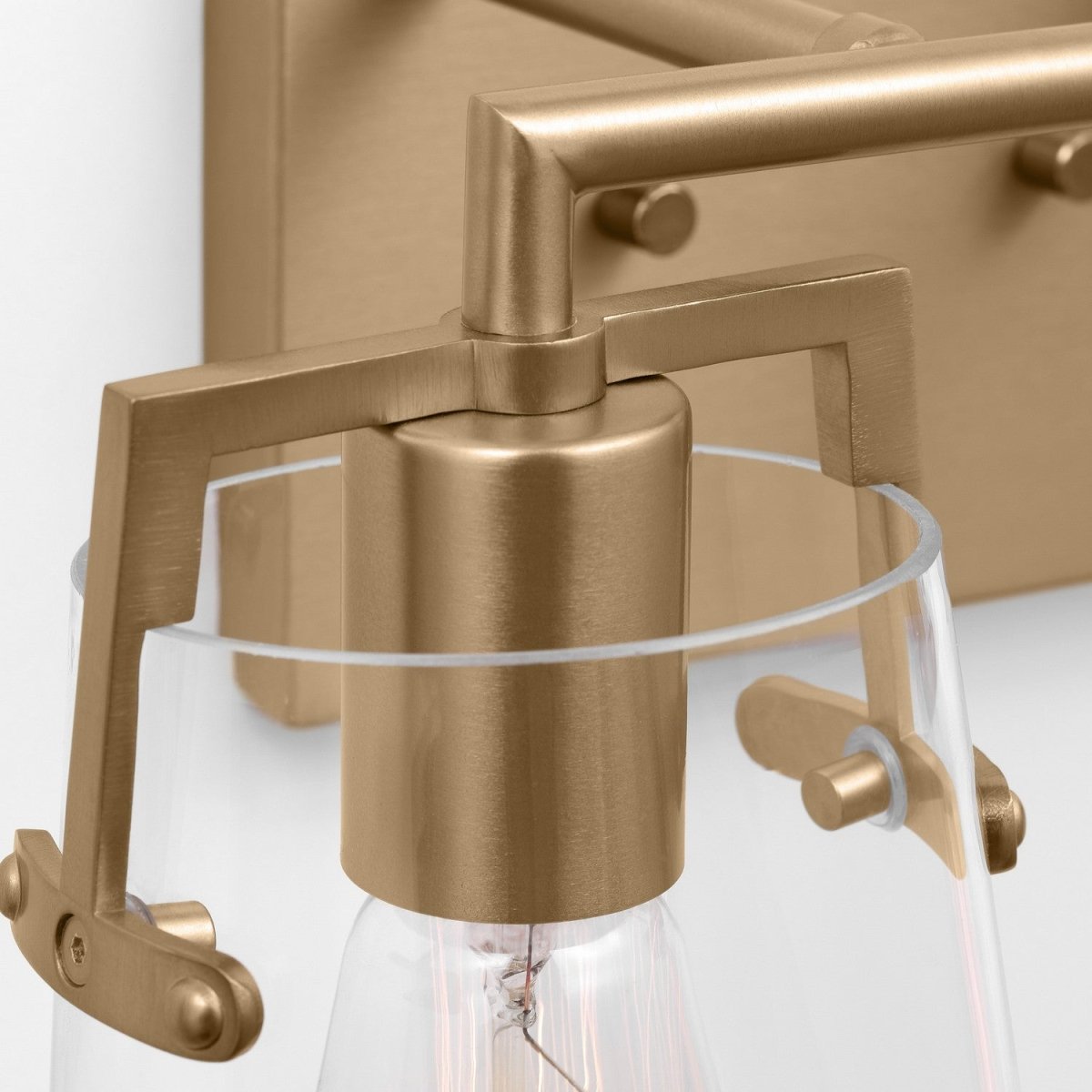 Luminaire de vanité Crofton - Laiton satiné Verre craquelé transparent 33 3/8" by Visual Comfort Studio | Luminaires & cie
