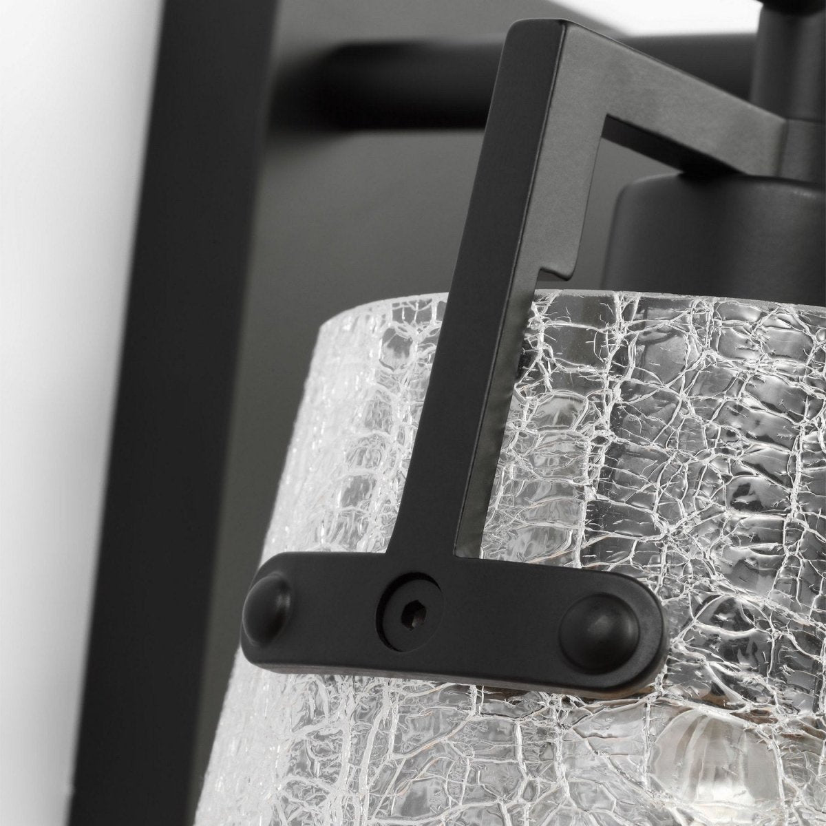 Luminaire de vanité Crofton - Laiton satiné Verre craquelé transparent 33 3/8" by Visual Comfort Studio | Luminaires & cie
