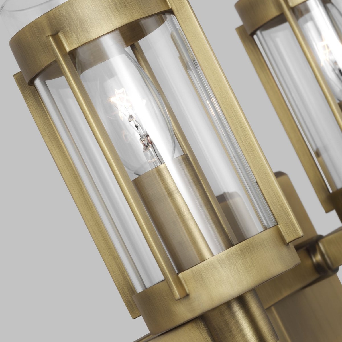 Luminaire de vanité Flynn - Laiton vieilli dans le temps 23 1/4" by Visual Comfort Studio | Luminaires & cie