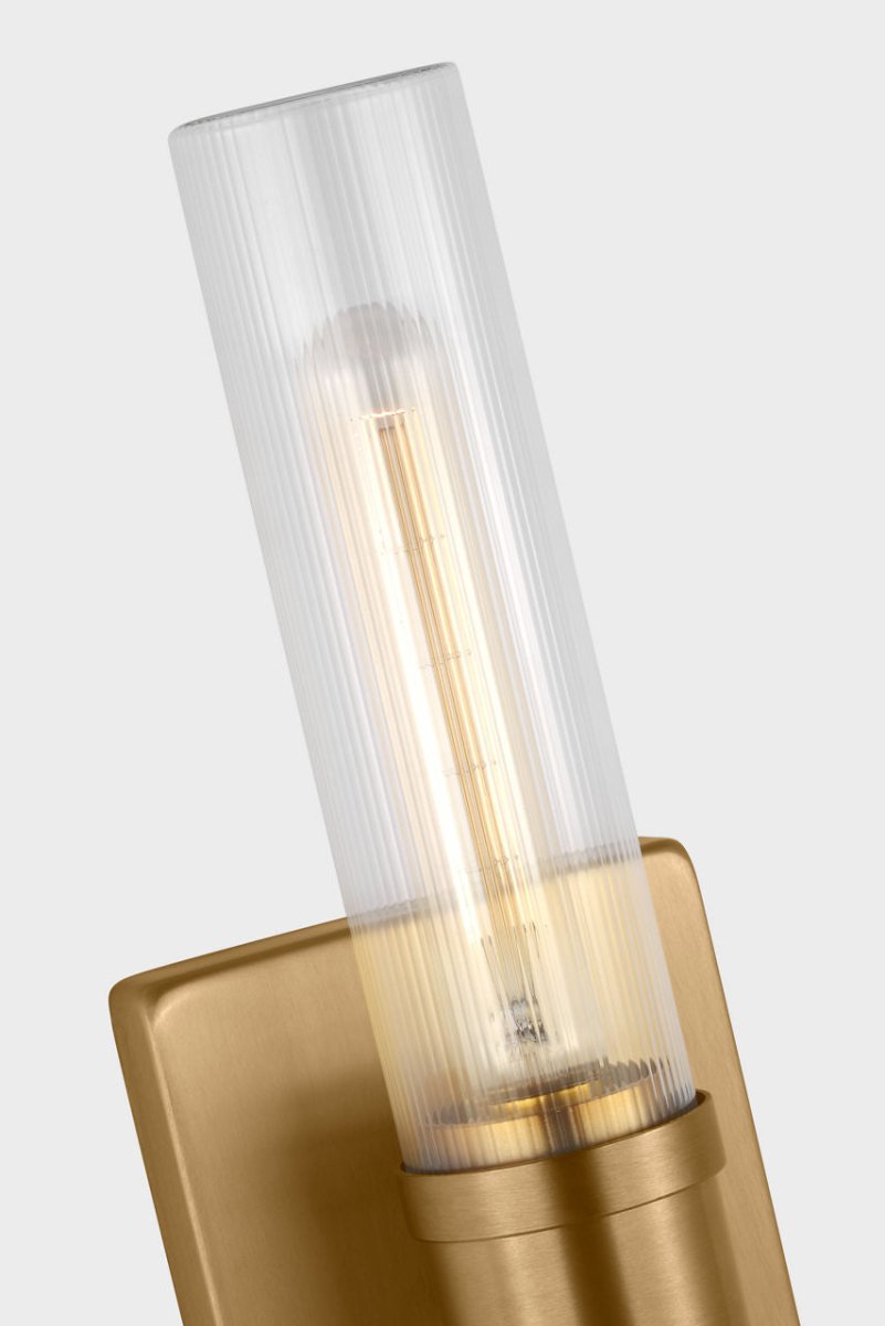 Luminaire de vanité Keaton - Nickel brossé Transparent strié 30" by Visual Comfort Studio | Luminaires & cie