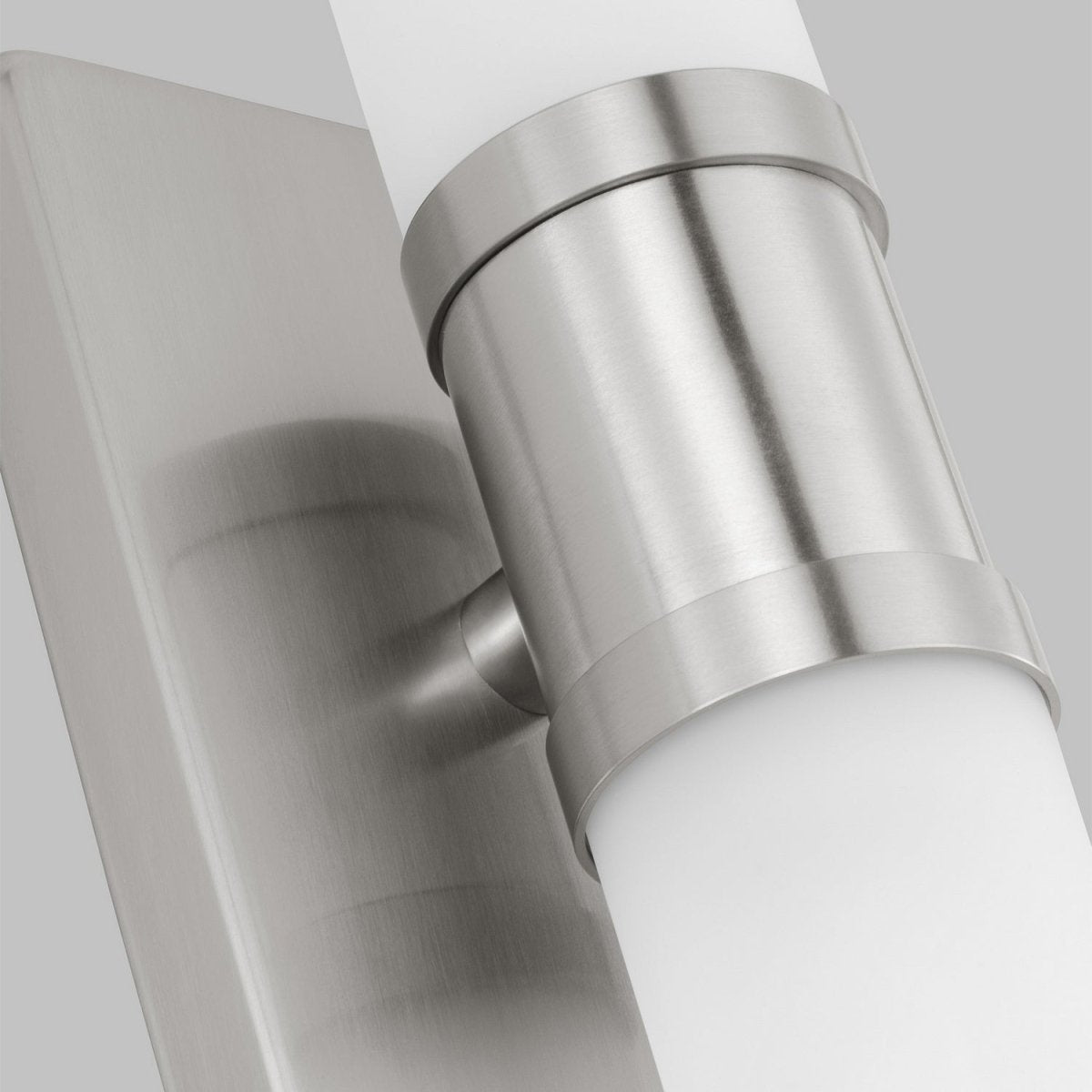 Luminaire de vanité Keaton - Nickel brossé Transparent strié 30" by Visual Comfort Studio | Luminaires & cie