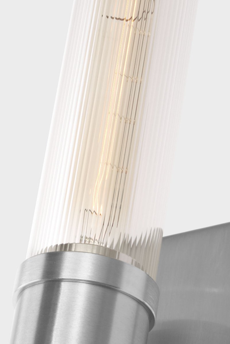 Luminaire de vanité Keaton - Nickel brossé Transparent strié 30" by Visual Comfort Studio | Luminaires & cie