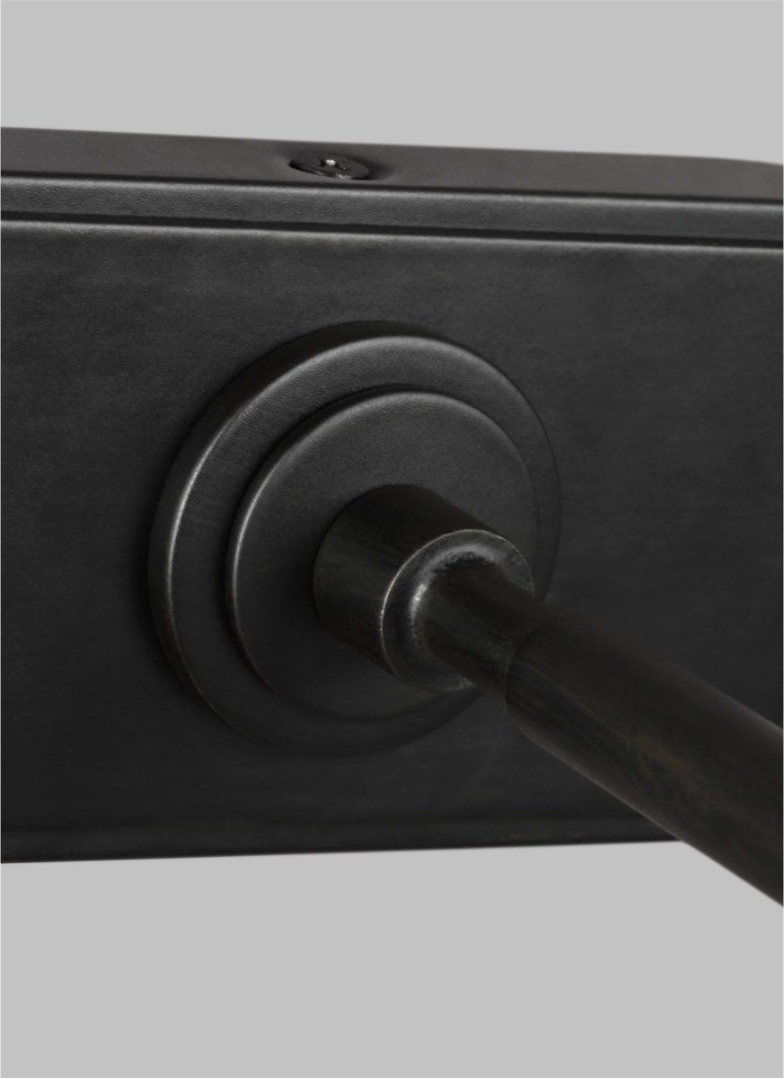 Luminaire de vanité Kenyon - Fer vieille 18" 2 1/2" by Visual Comfort Studio | Luminaires & cie