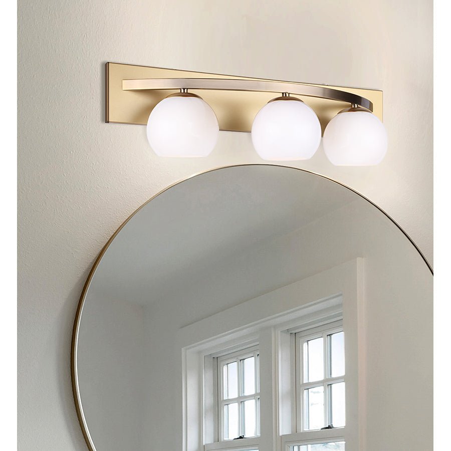 Luminaire de vanité Monroe - 8" Laiton brûlé et blanc Blanc lait by Canarm | Luminaires & cie