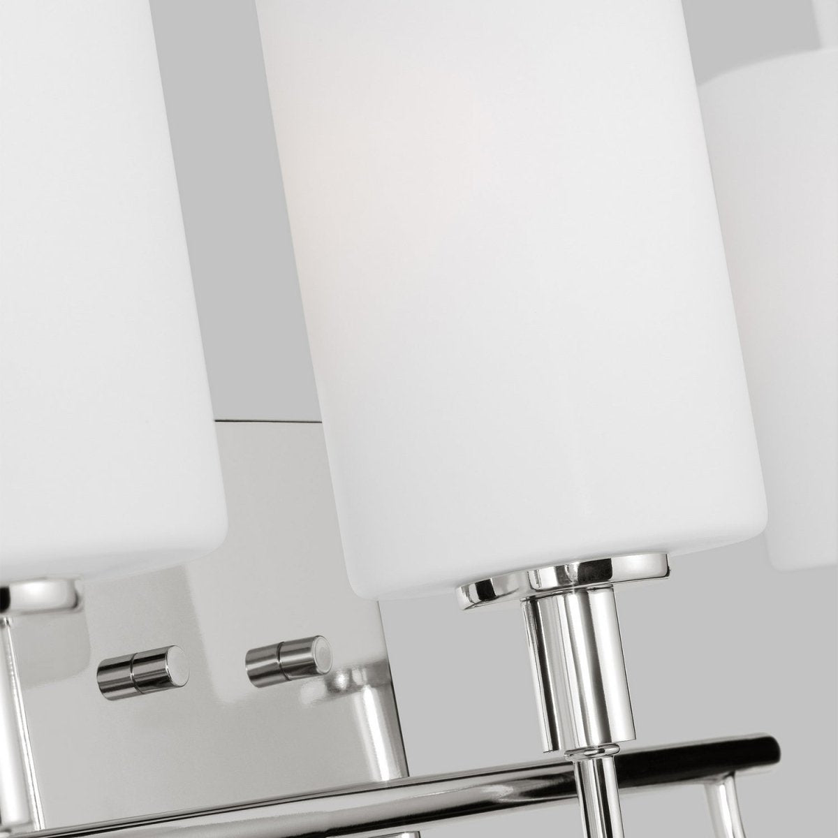Luminaire de vanité Oak Moore - Nickel brossé 33 7/8" by Visual Comfort Studio | Luminaires & cie