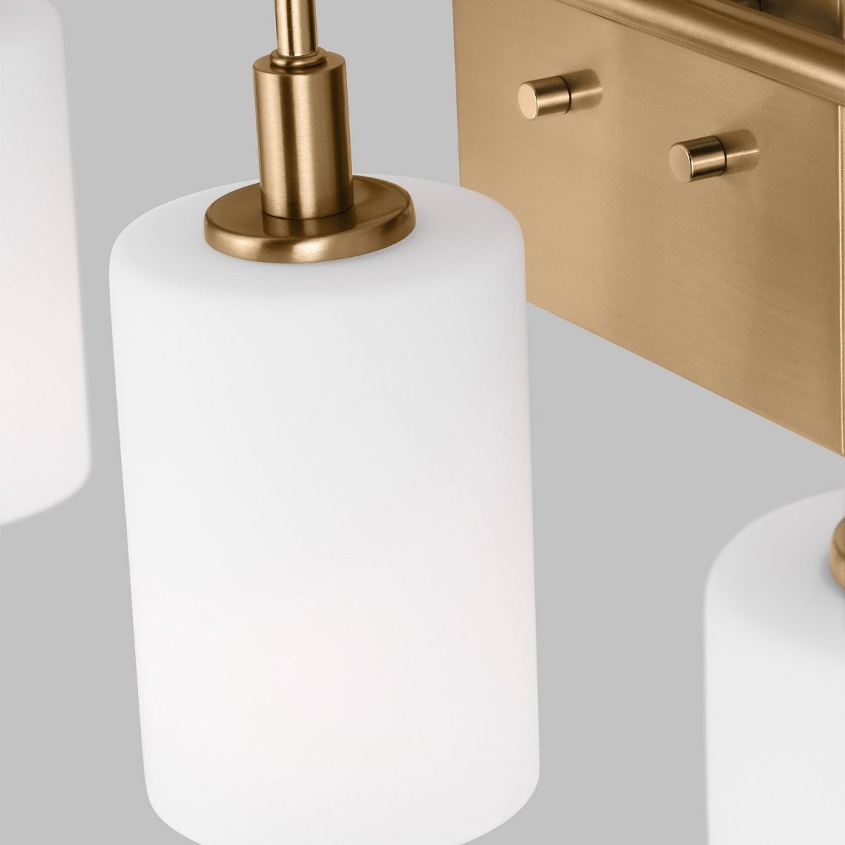 Luminaire de vanité Oak Moore - Nickel brossé 33 7/8" by Visual Comfort Studio | Luminaires & cie