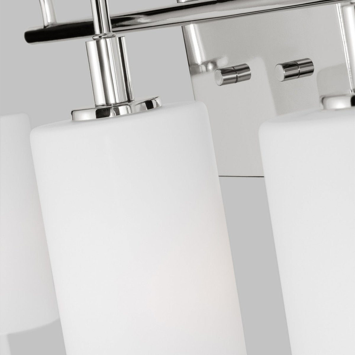 Luminaire de vanité Oak Moore - Nickel brossé 33 7/8" by Visual Comfort Studio | Luminaires & cie