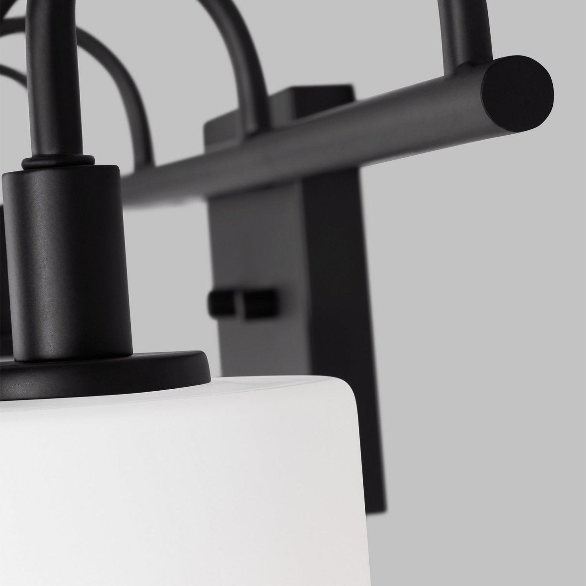 Luminaire de vanité Oak Moore - Nickel brossé 33 7/8" by Visual Comfort Studio | Luminaires & cie