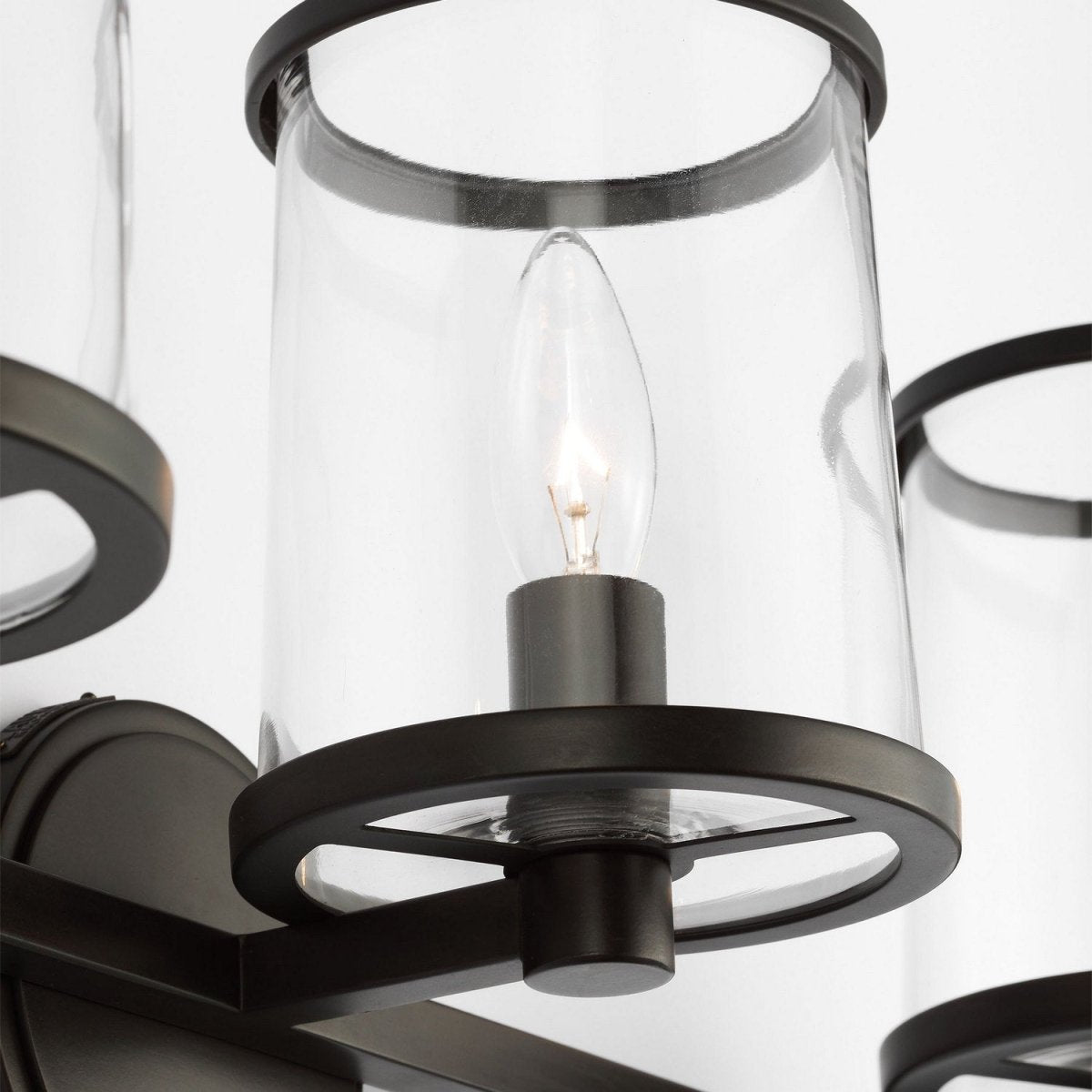 Luminaire de vanité Reynolds - Laiton vieilli dans le temps 23 7/8" by Visual Comfort Studio | Luminaires & cie