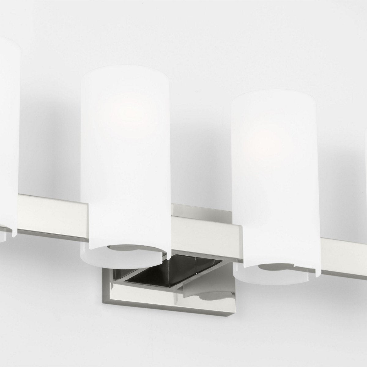 Luminaire de vanité Rhode - Laiton satiné 27" by Visual Comfort Studio | Luminaires & cie