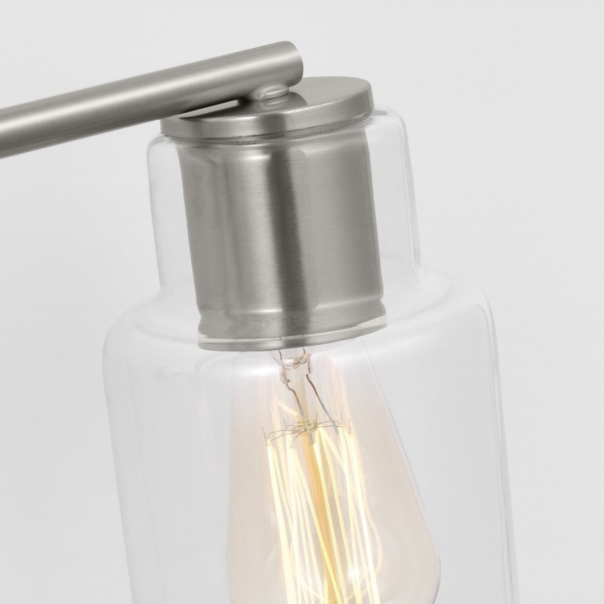 Luminaire de vanité Sayward - Laiton satiné 32 3/8" by Visual Comfort Studio | Luminaires & cie