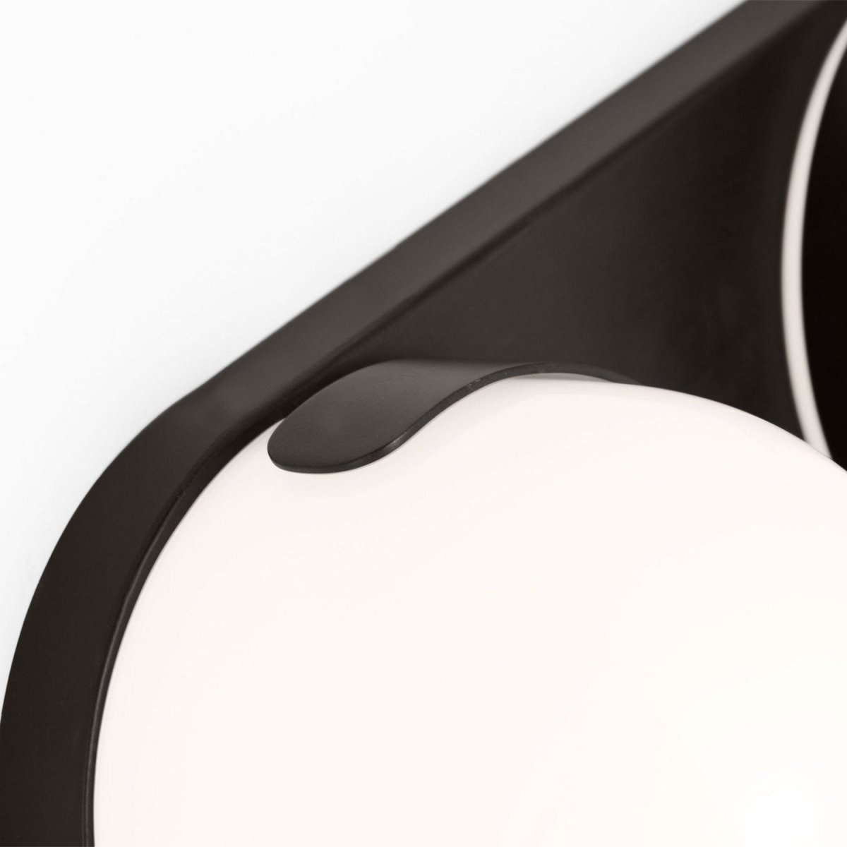 Luminaire de vanité Syrie - Nickel poli 25 1/8" by Visual Comfort Studio | Luminaires & cie