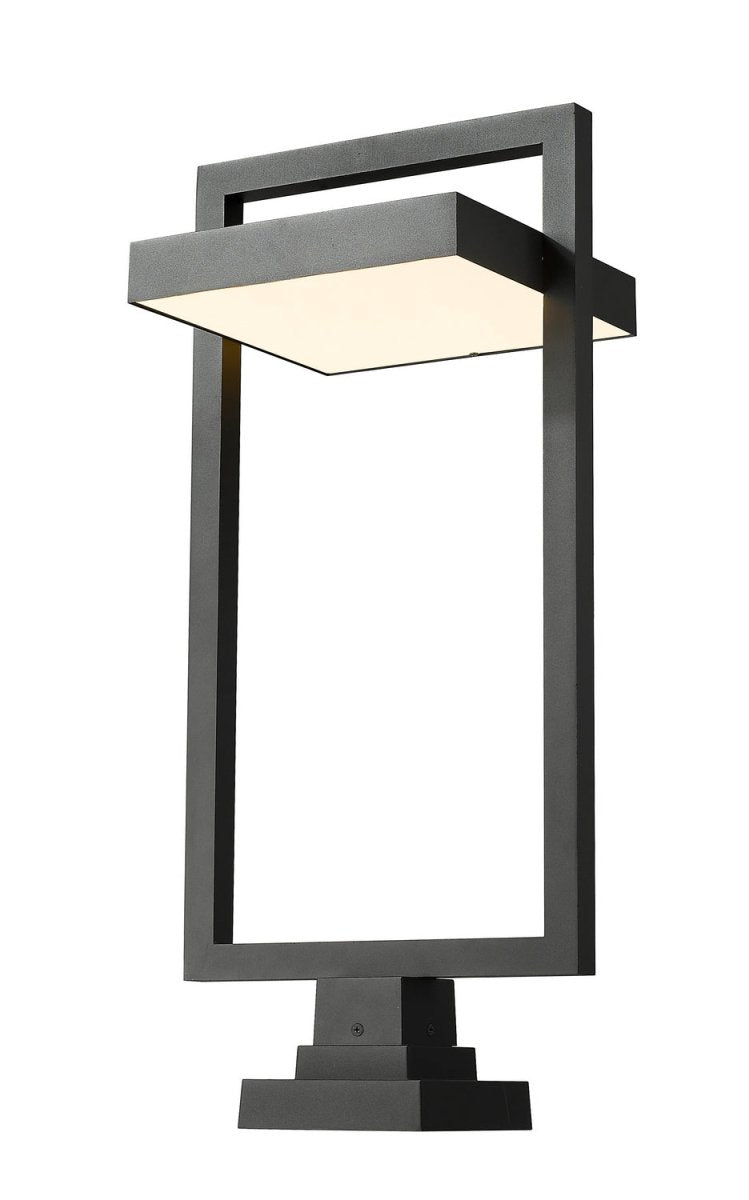 Luminaire extérieur sur socle Luttrel - Carré Noir 31 1/2" by Z-Lite | Luminaires & cie