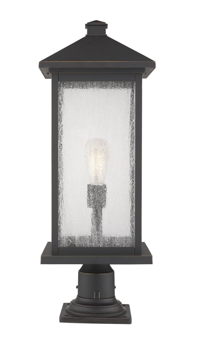 Luminaire extérieur sur socle Portland - Bronze huilé by Z-Lite | Luminaires & cie