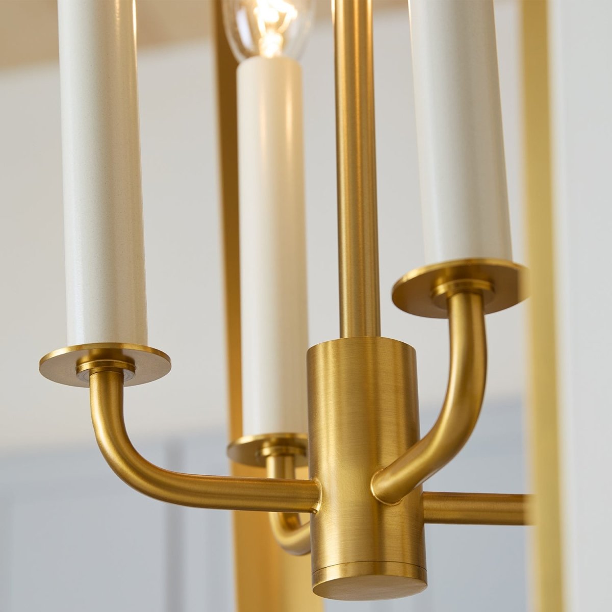 Lustre Curt - Blanc mat 26 5/8" by Visual Comfort Studio | Luminaires & cie